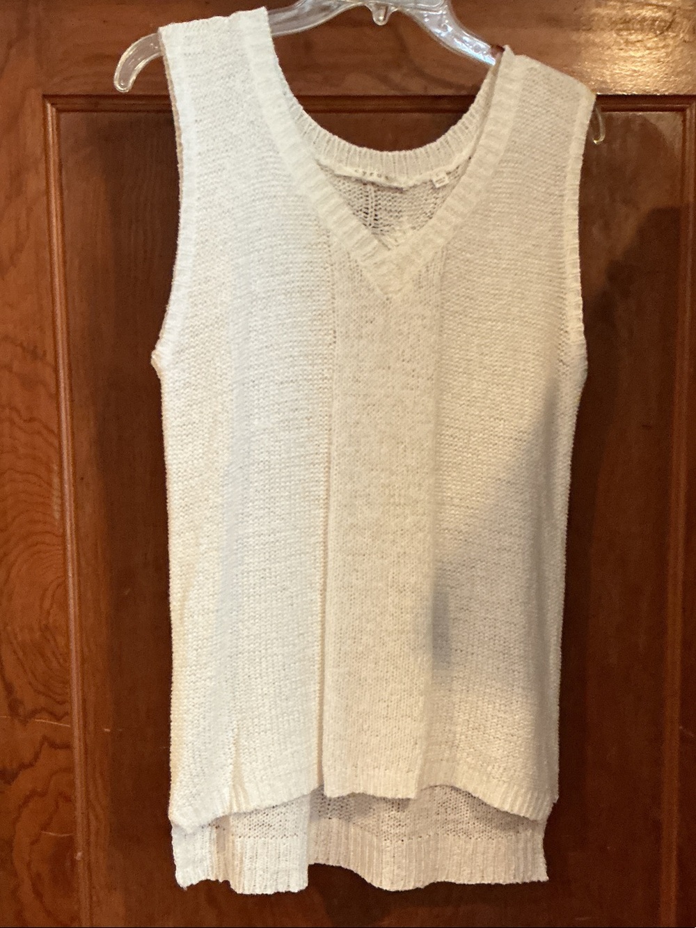 Cyrus white Knit V-Neck Sweater top